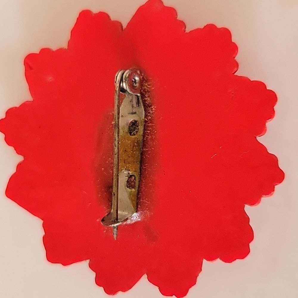 Vintage 1940s Red Floral Brooch Pin - Picture 2 of 5